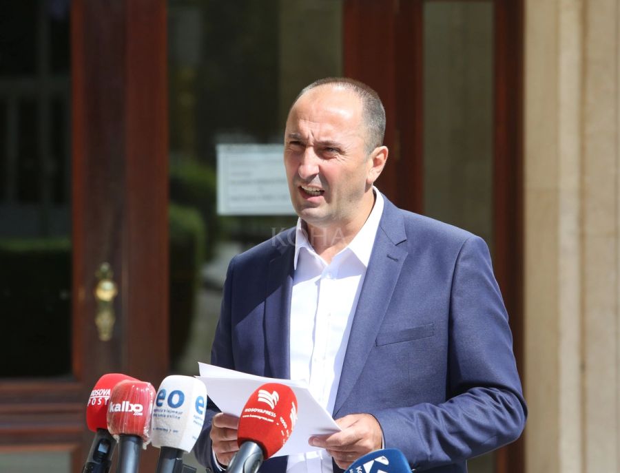Priştine-Gilan ve Priştine-Podujeva Otoyolu Vaatleri Tekrarlanıyor