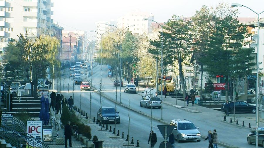 Hırsızlar Lipjan-Gumnasella’daki Caminin Sadaka Kasasını Gözlerine Kestirdi