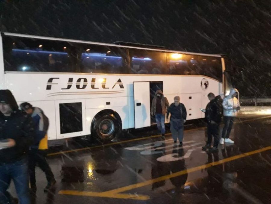 Sırbistan'da İki Kosova Otobüsüne Taşlı Saldırı