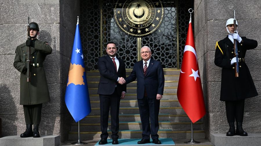 Türkiye Bakanı Güler, Kosovalı Mevkidaşı Maqedonci ile Görüştü