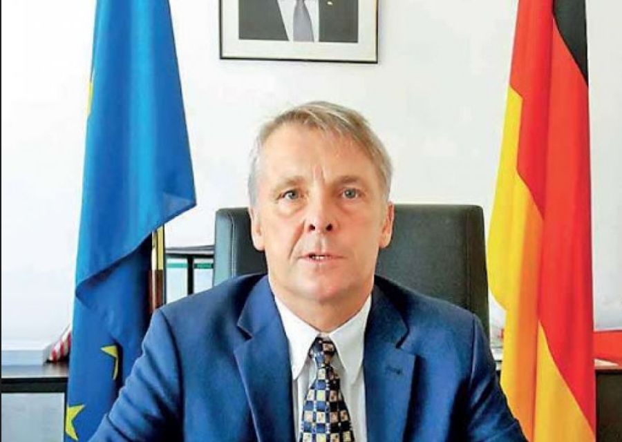 Almanya da Güvenlik Kurumlarının Son Faaliyetlerine Tepkili