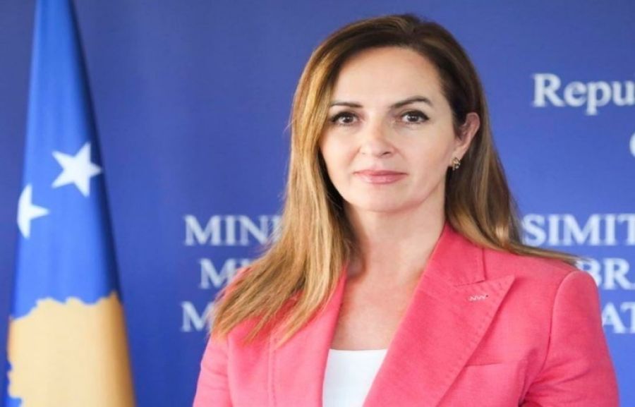 Nagavci, Öğretmenler Günü'nde Öğretmenlerin Çalışmalarını Takdir Etti