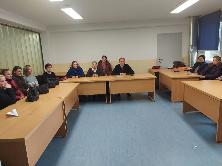 Priştine Üniversitesi Teknik Çalışanlarının Grevi Devam Ediyor