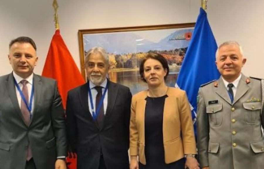 Bakan Gërvalla Arnavutluk'un NATO'daki Daimi Misyonunu Ziyaret Etti