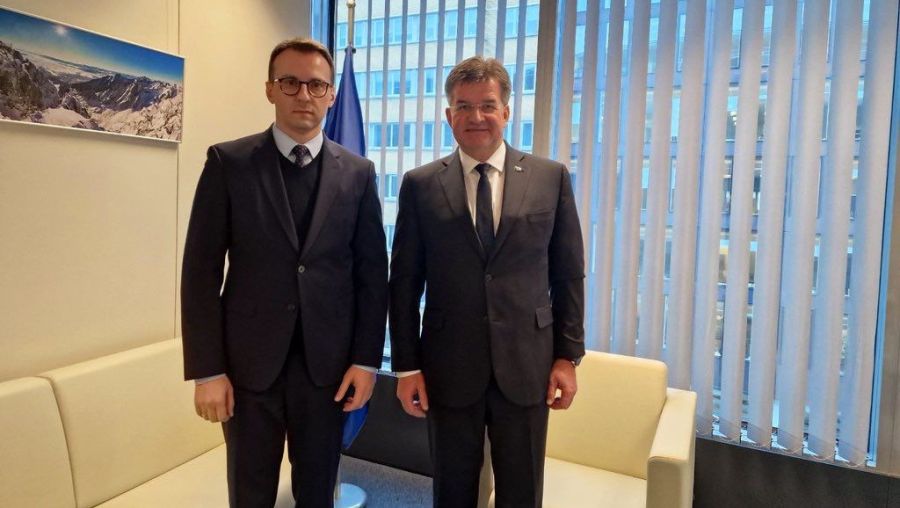 Lajçak’ın Petkoviç ile Görüşmesi Başladı