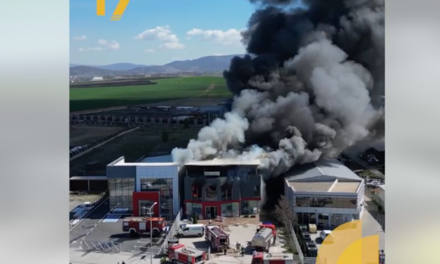 Priştine-Ferizovik Yolundaki  Bir Binada Büyük Yangın