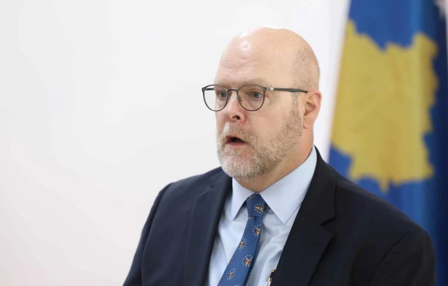 Hovenier: Anayasa Vizyonu Konusunda Kosova Halkıyla Ortağız