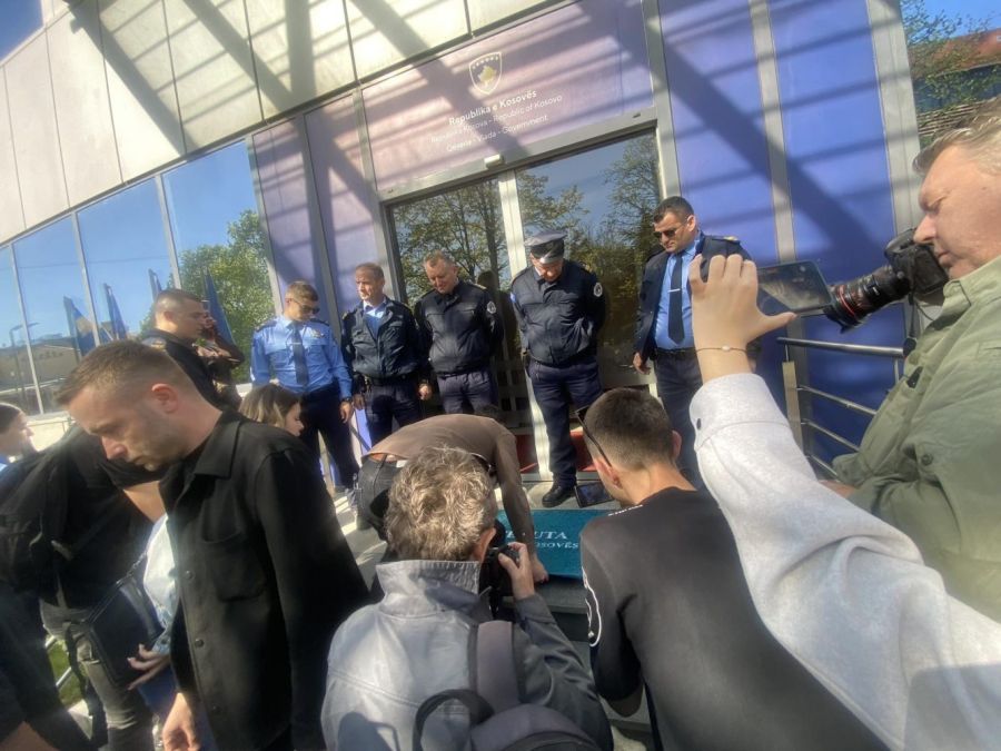 LDK’dan Hükümet’e Karşı Sembolik Eylem