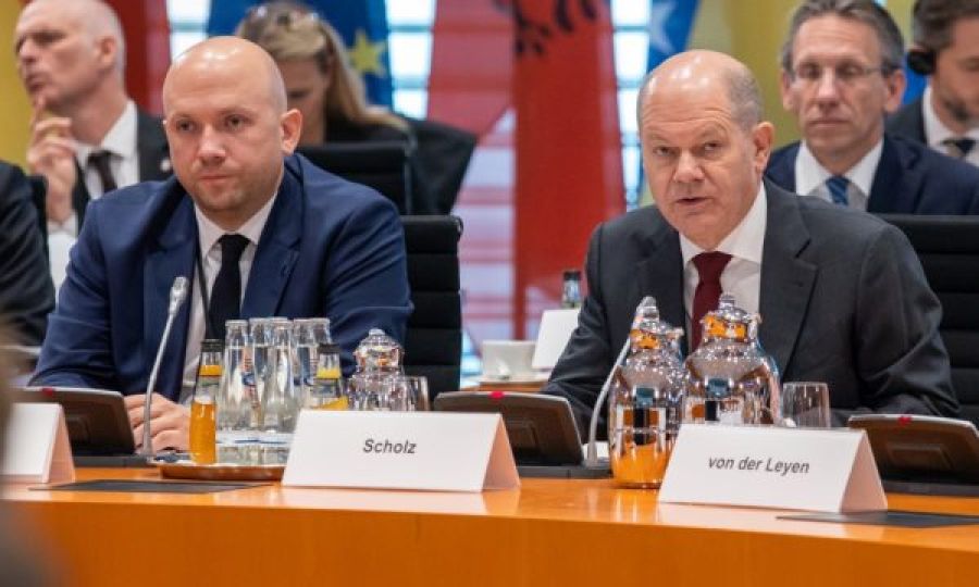 Sarrazin: Almanya, Kosova Bütünlüğünü Baltalayacak Birliğin Hiçbir Biçmini Desteklemeyecek