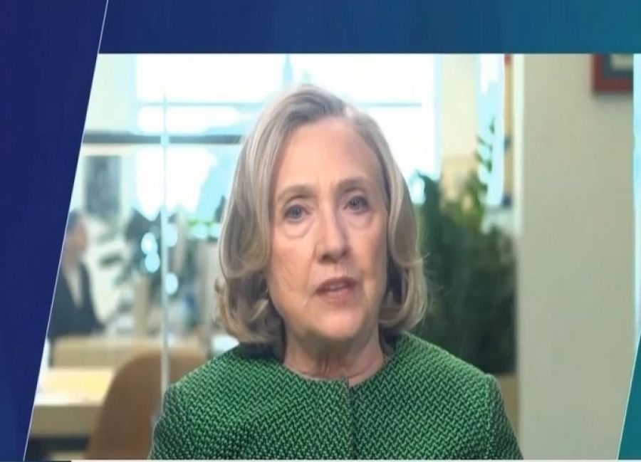 Clinton, Kosova'nın İki Kadın Cumhurbaşkanıyla Gurur Duyuyor
