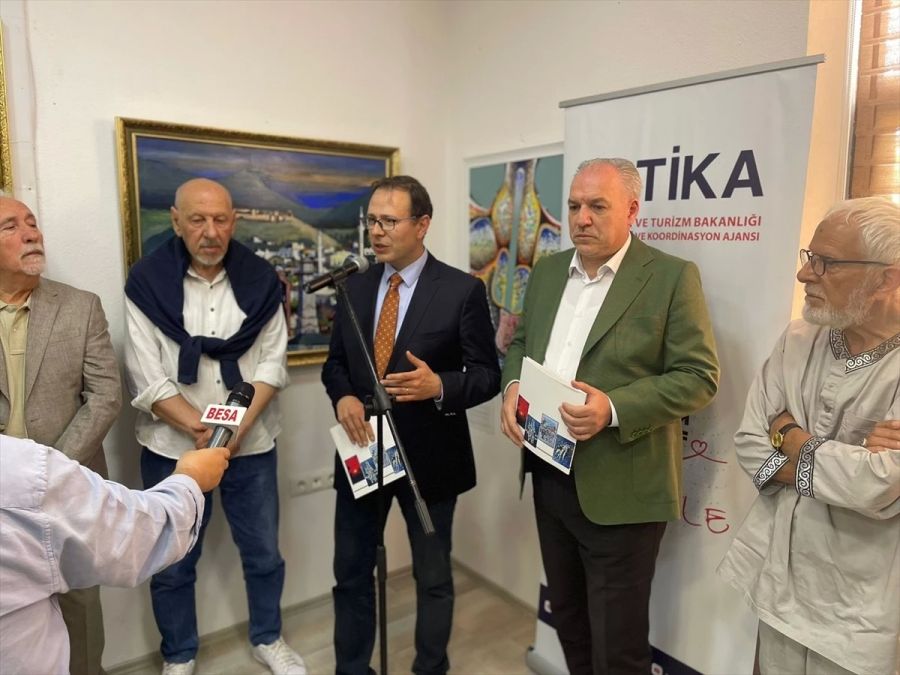 Kosova Türk Ressamlarının Karma Sergisi Açıldı