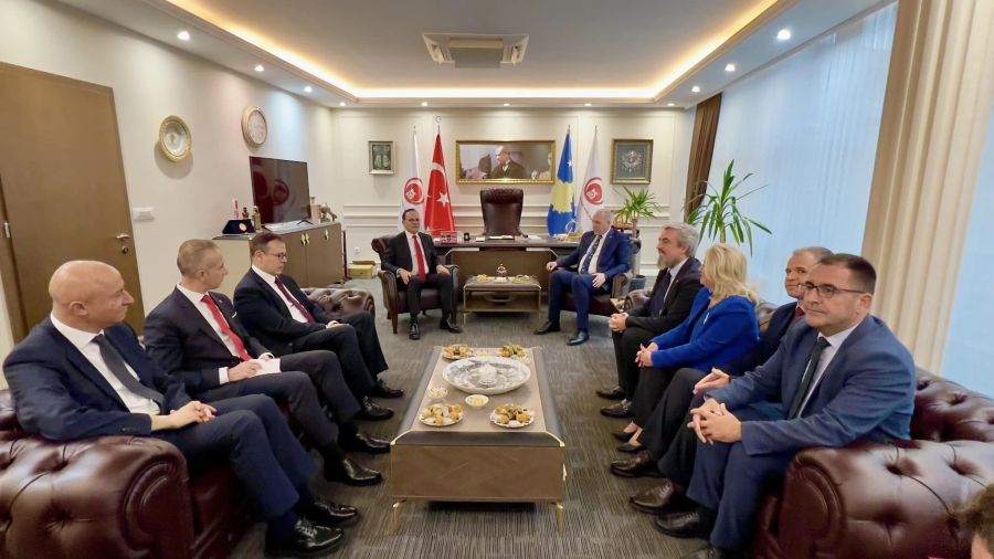 Türkiye Dışişleri Bakan Yardımcısı Bozay Kosova Ziyaretinde