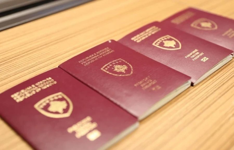 Kimlik ve Diğer Belgelerin Çıkarıldığı Merkezlerde Mesai Uzatıldı