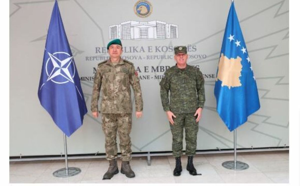 KGG Komutanı Jashari, KFOR Komutanı Ulutaş ile Veda Görüşmesi Gerçekleştirdi