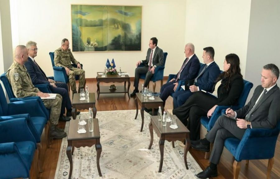 Başbakan, Ülkedeki Güvenlik Durumu KFOR Komutanıyla Görüştü