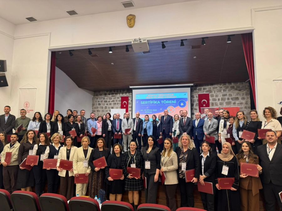 Damka: Eğitime Desteğimiz Kararlılıkla Sürüyor