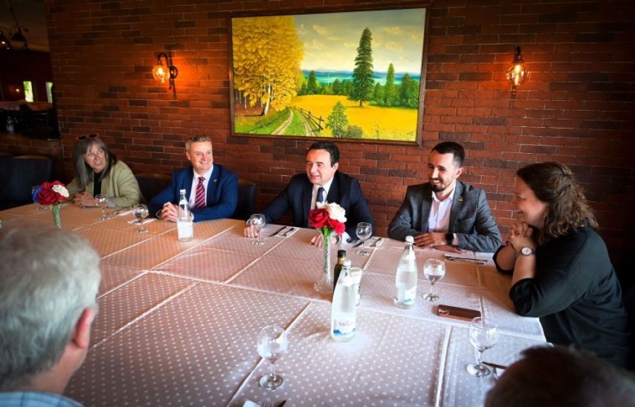 Kurti, ''Ortak Eğitim'' İçin Kuzey İrlanda ve Kosova'lı Uzmanlarla Buluştu