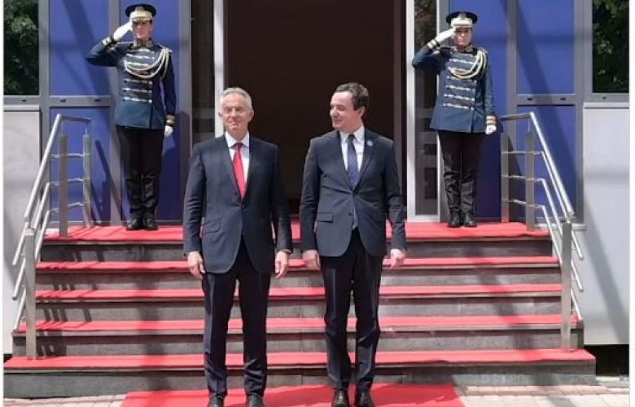 Kurti: Zor Günlerde Bir Dost Gerçek Dosttur