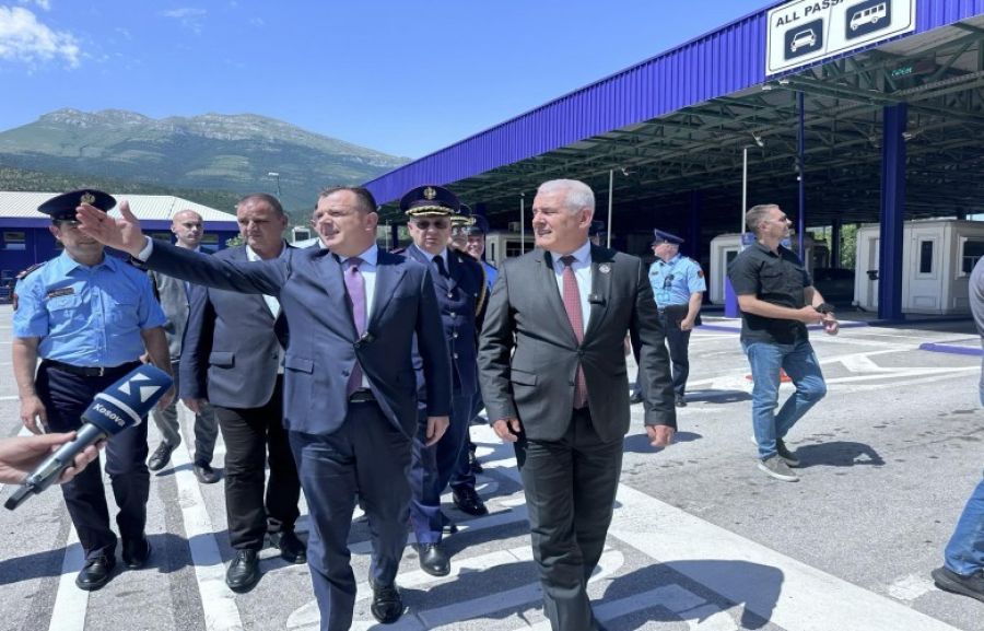   Kosova ve Arnavutluk Polisinin Ortak Devriyeleri 1 Temmuz'da Başlayacak
