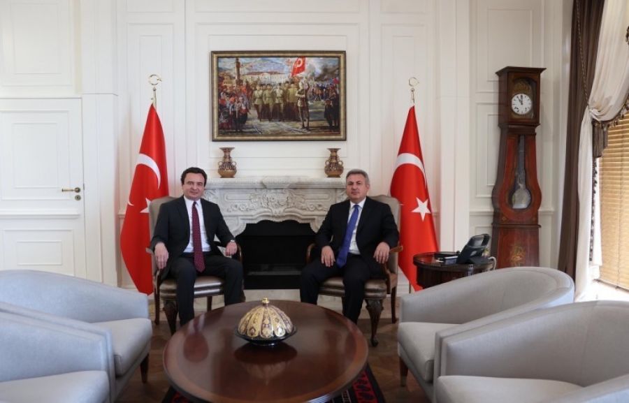 Kurti, İzmir Valisi ile İşbirliğini Görüştü