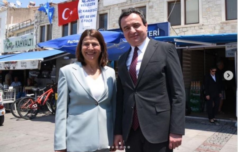 Kurti, İzmir Temasları Kapsamında Foça Belediye Başkanı Fıçı ile de Görüştü