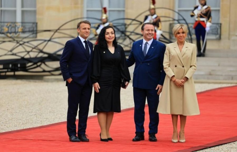 Osmani, Élysée Sarayında Macron Çifti Tarafından Karşılandı