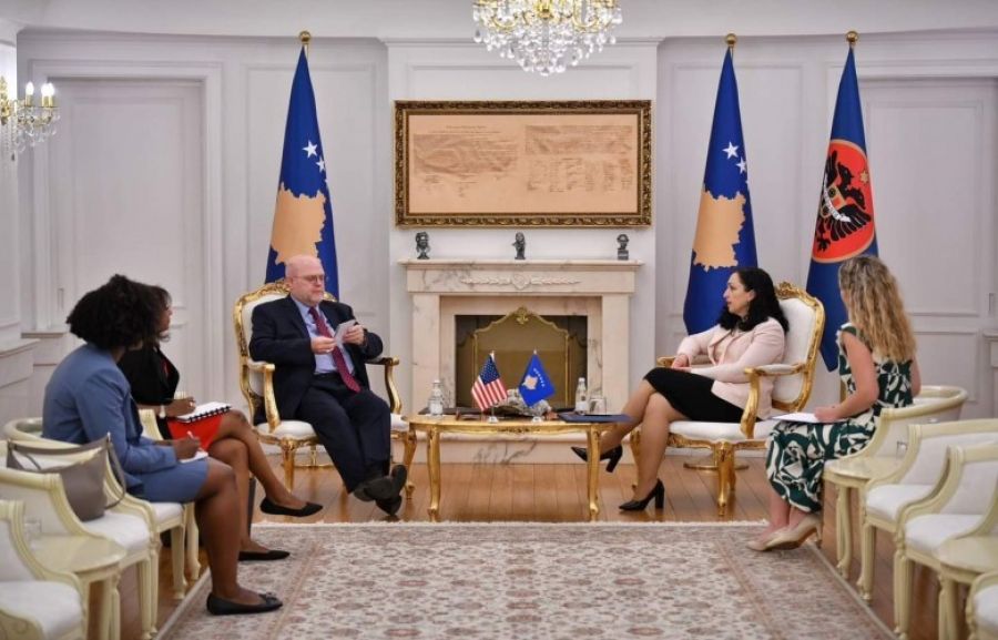 Osmani ve Hovenier, Güvenlik Durumu Görüştü
