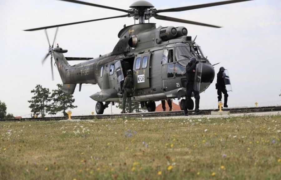 KFOR Askerleri Eğitimini Helikopterle Gerçekleştirdi