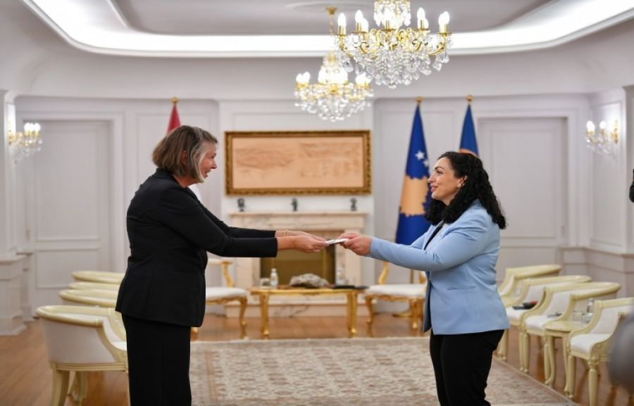 Osmani, Hollanda Yeni Büyükelçisinden Güven Mektubu Teslim Aldı
