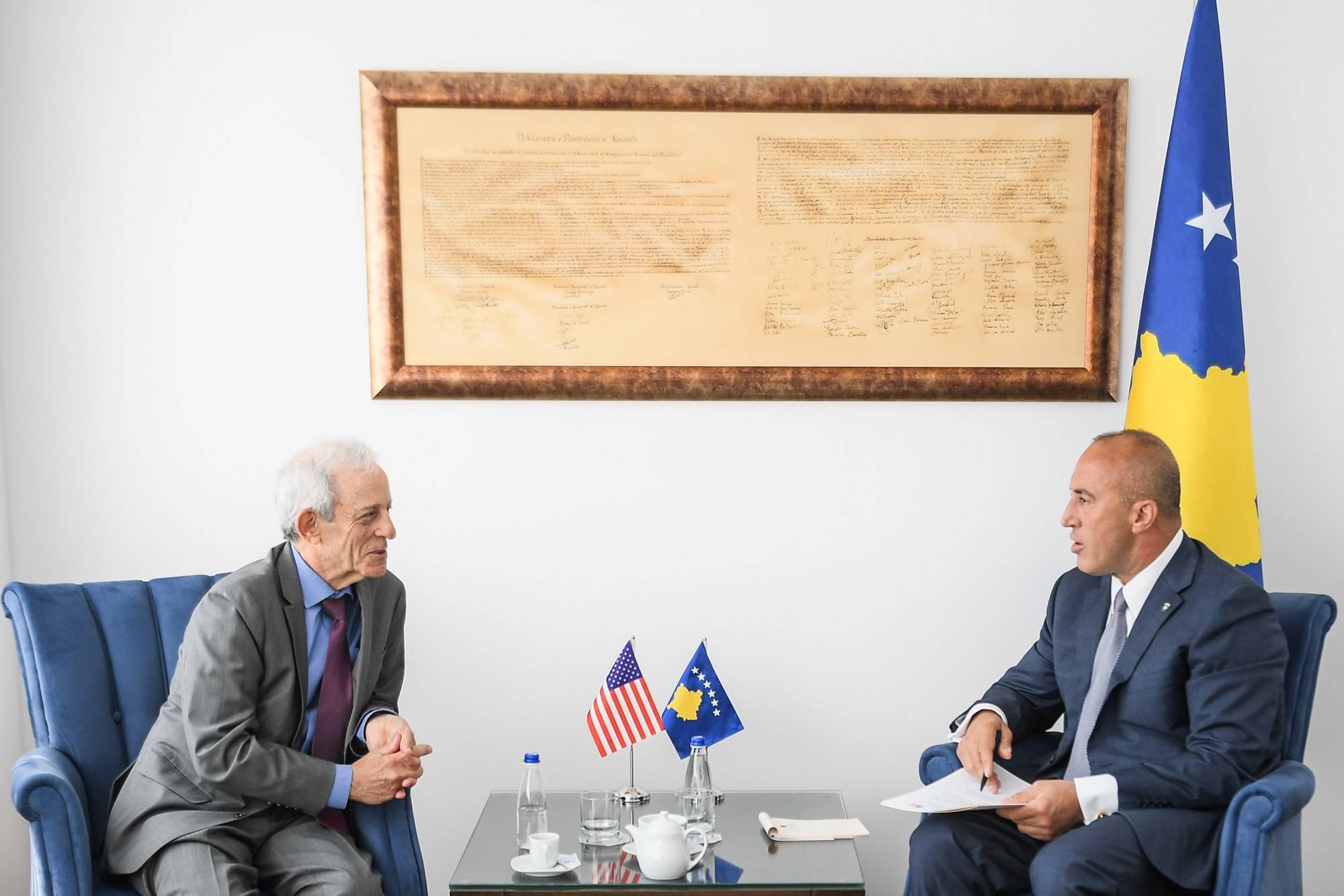 Haradinaj, Serwer ile Siyasi Süreçleri Görüştü