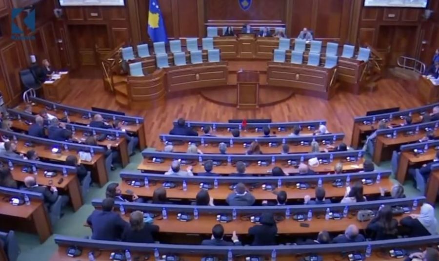Kosova Meclisi’nde Yeni Başkan Yardımcıları Seçildi