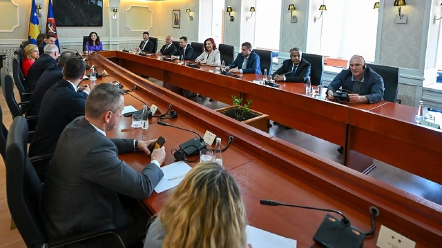     Seçim Tarihi Bugün Belirleniyor