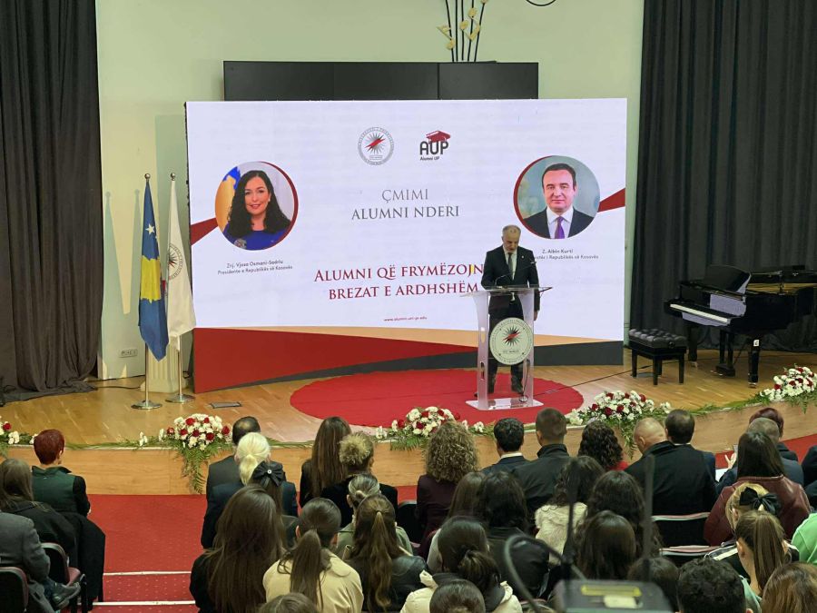 Priştine Üniversitesi’nden Osmani ve Kurti'ye “Onursal Mezun” Ödülü 