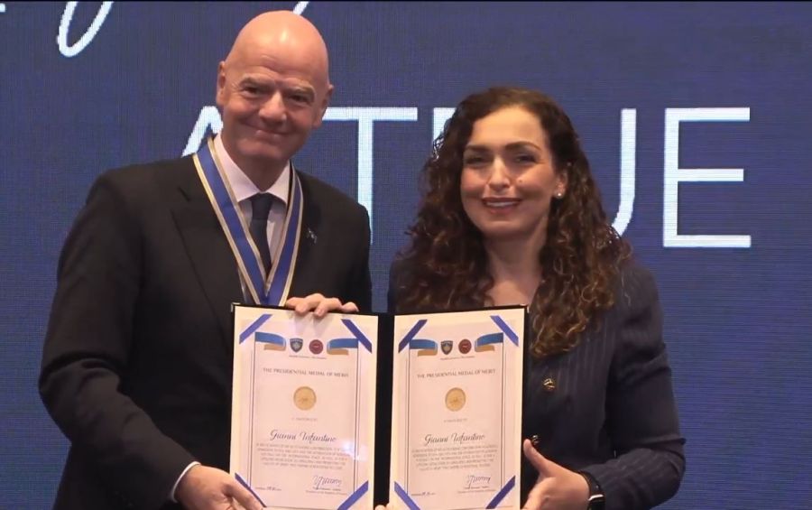 FIFA Başkanı Infantino, Kosova Cumhurbaşkanı Tarafından Onurlandırıldı