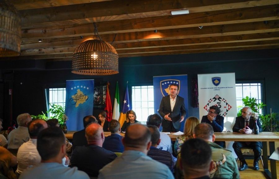 Kurti, Diaspora Temsilcileriyle Bir Araya Geldi, Ülkedeki Başarıları Anlattı