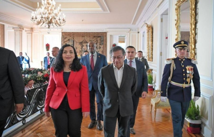 Osmani, Kolombiya Devlet Başkanı Tarafından Yüksek Askeri Törenle Karşılandı