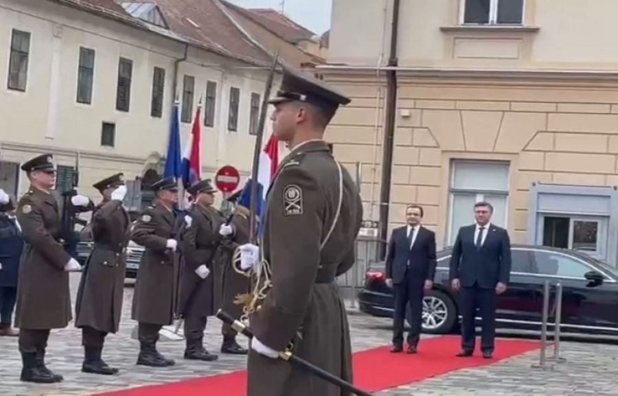 Kurti, Plenkoviç Tarafından Yüksek Devlet Töreniyle Karşılandı