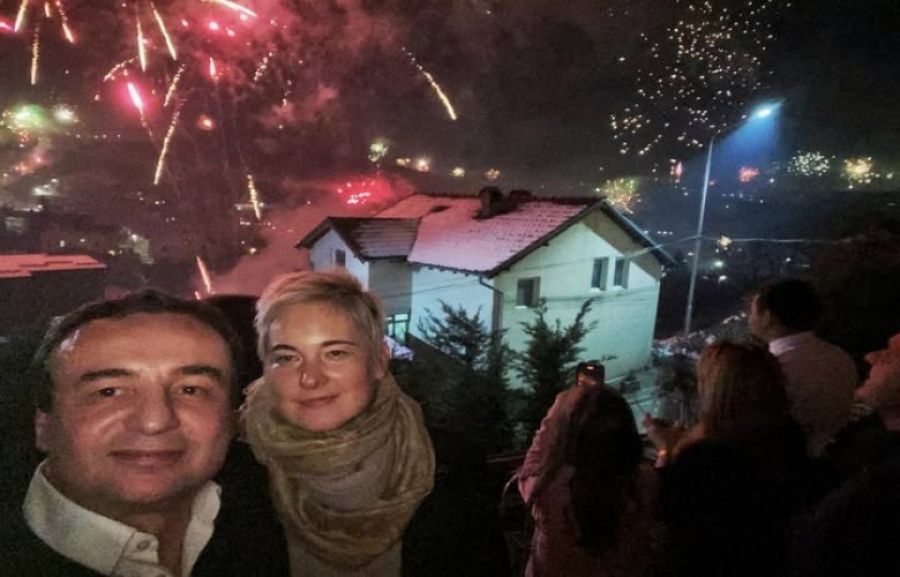  Kurti, Yılbaşı Gecesinden Bir Fotoğraf Paylaştı