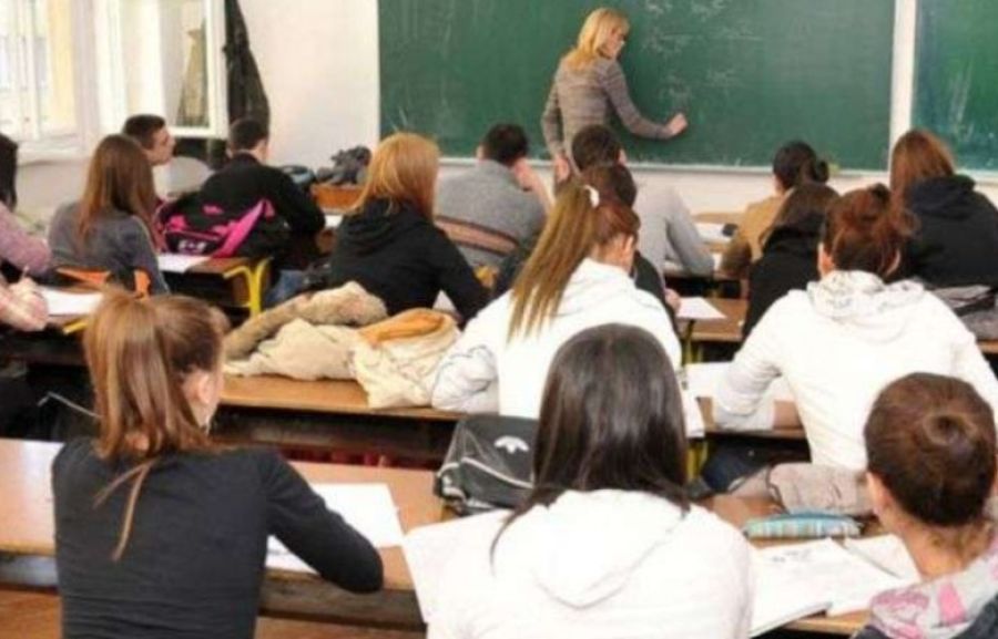 AB, Kosova Eğitimine Desteğini Tazeledi