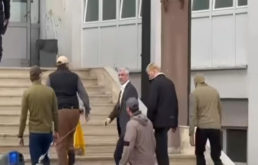 Hashim Thaçi Kosova'da, QKUK'da Babasını Ziyaret Etti