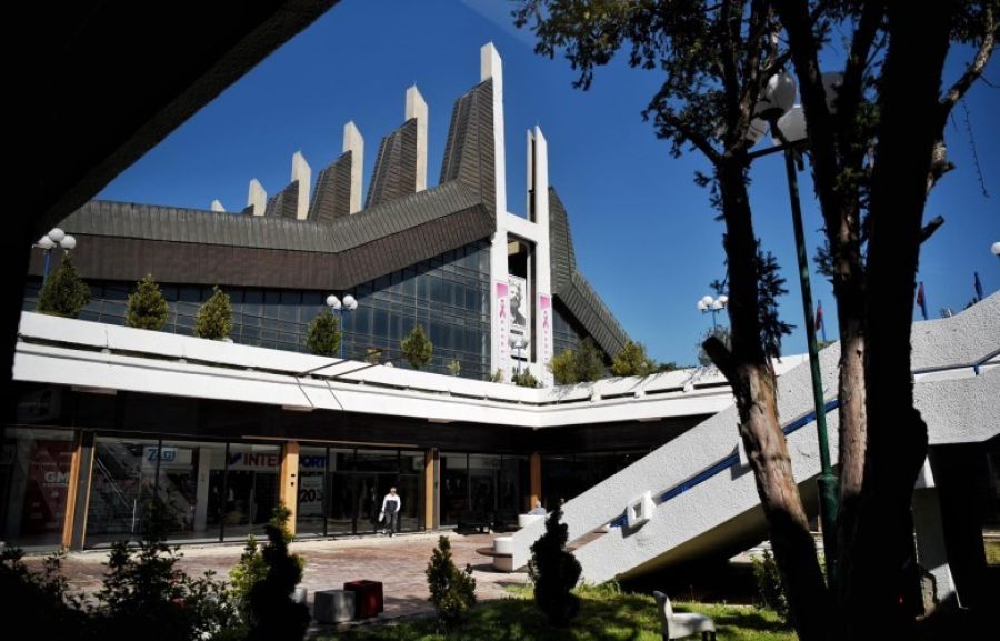 Priştine’deki Gençlik ve Spor Sarayı'nın Yenilenmesi İçin Anlaşma İmzalandı