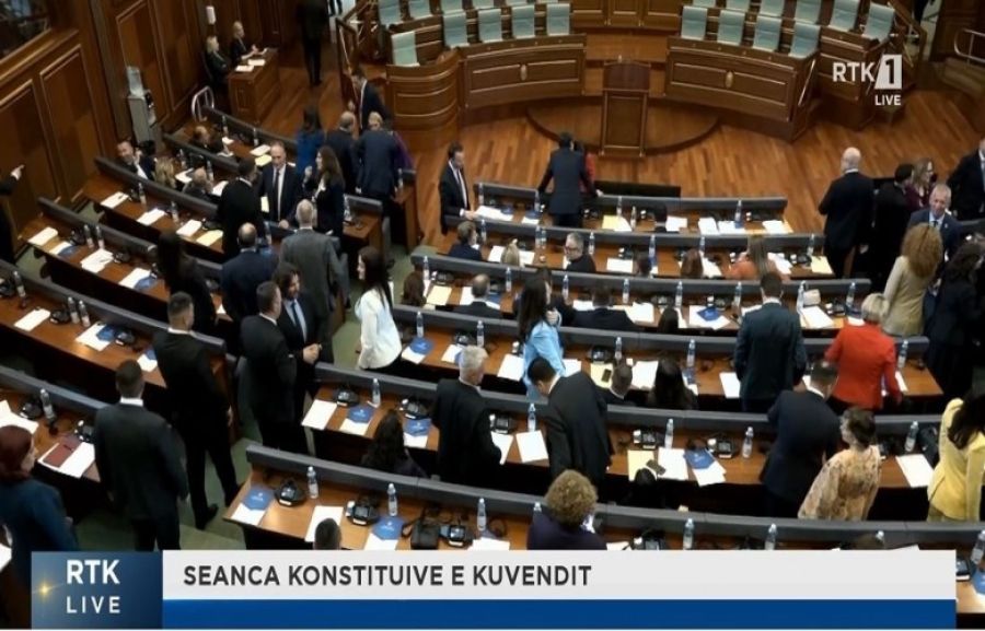 Meclis Kuruluş Oturumuna 15 Dakikalık Ara Verildi