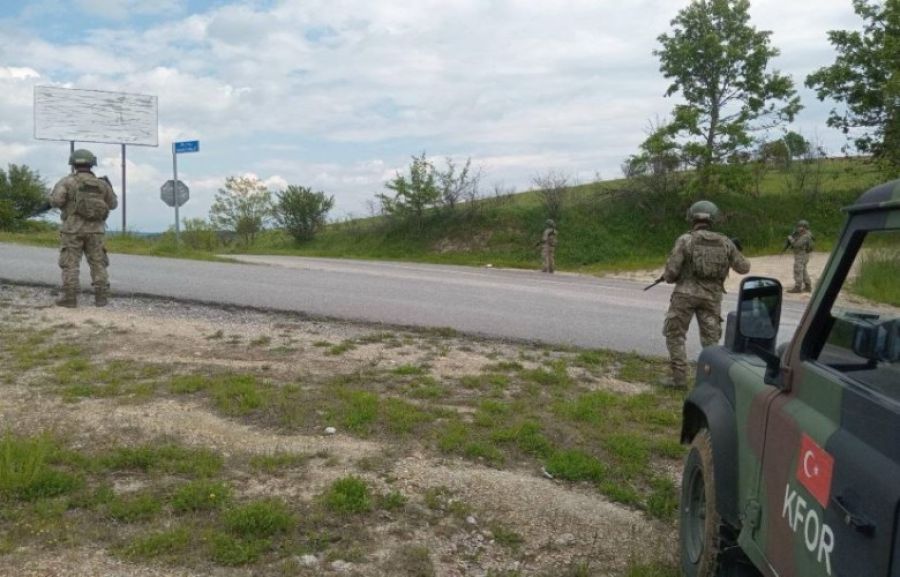 KFOR’un Türk Askerleri Kosova'da Devriye Görevinde