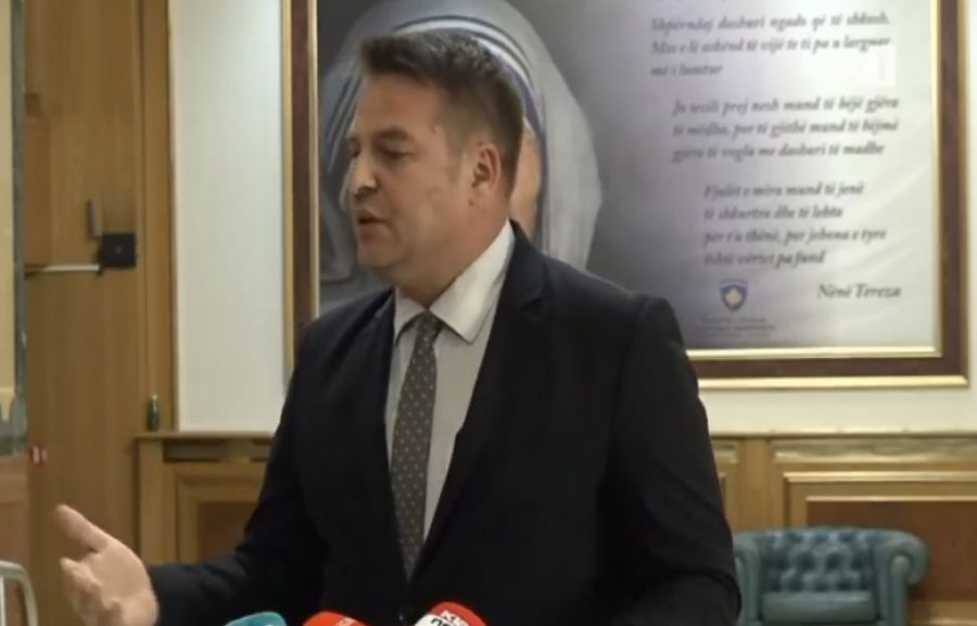 Muja: Muhalefet Partileri Parlamentoyu Engelliyor