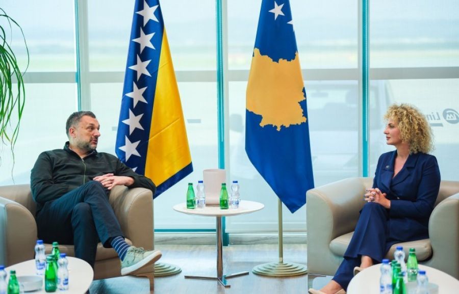 Bosna-Hersek Dışişleri Bakanı  Kosova'da