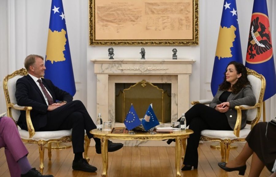 Cumhurbaşkanı Osmani, AB Kosova Ofisi Şefi  Orav ile Görüştü