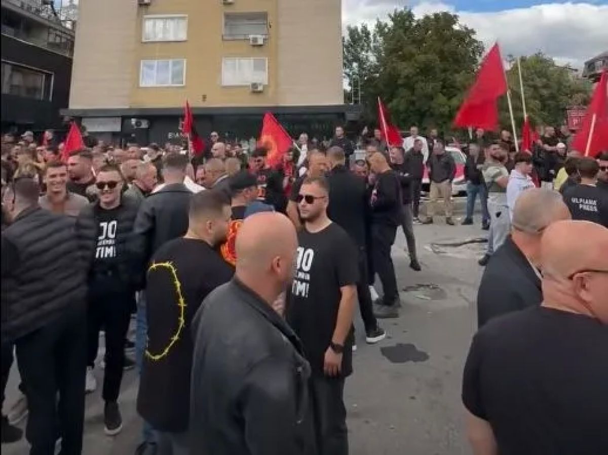 Üsküp’te Özel Mahkeme’nin Kararına Karşı Protesto Düzenlendi