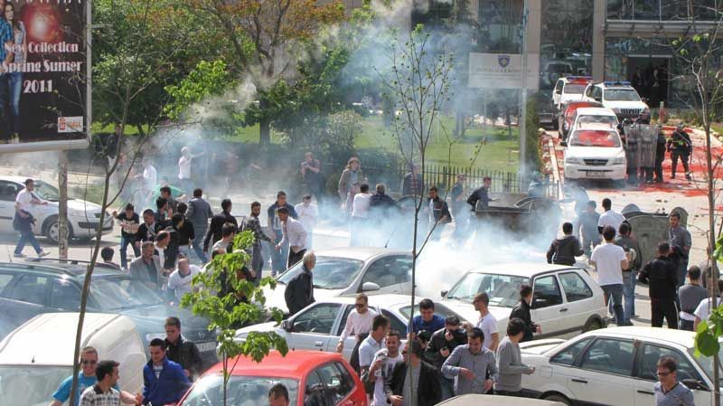 Protestolarda 16 Yaralı