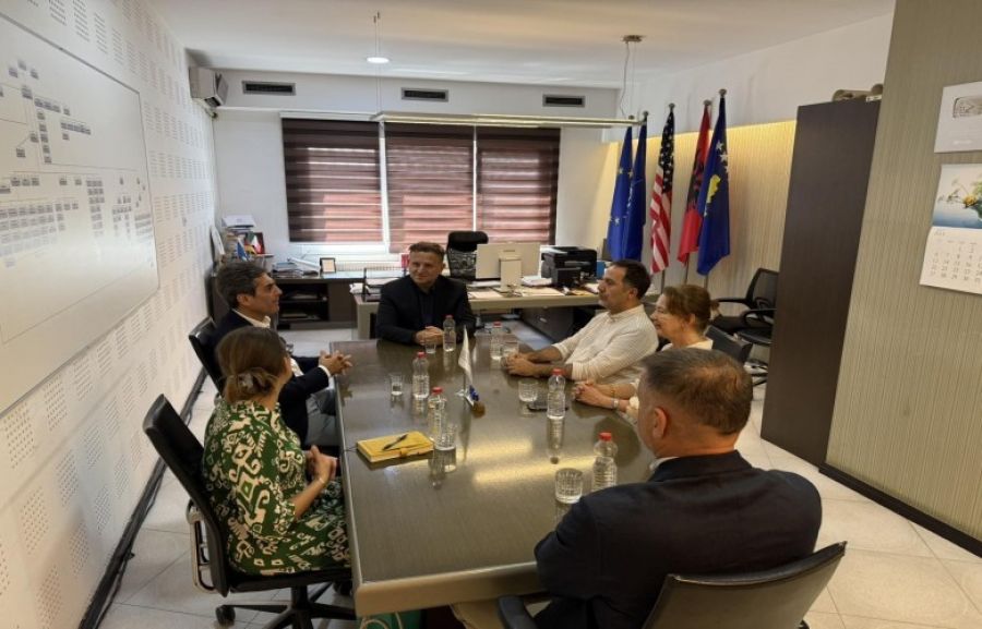 Kosova Yunus Emre Enstitüsü'nden RTK'ya Bağış