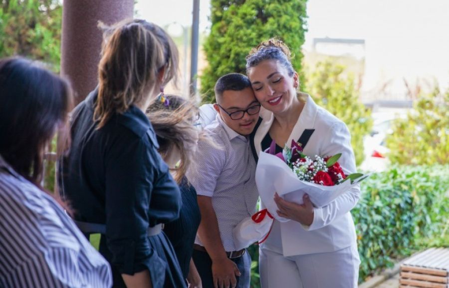 Cumhurbaşkanı Osmani, “Përparimi” Merkezini Ziyaret Etti